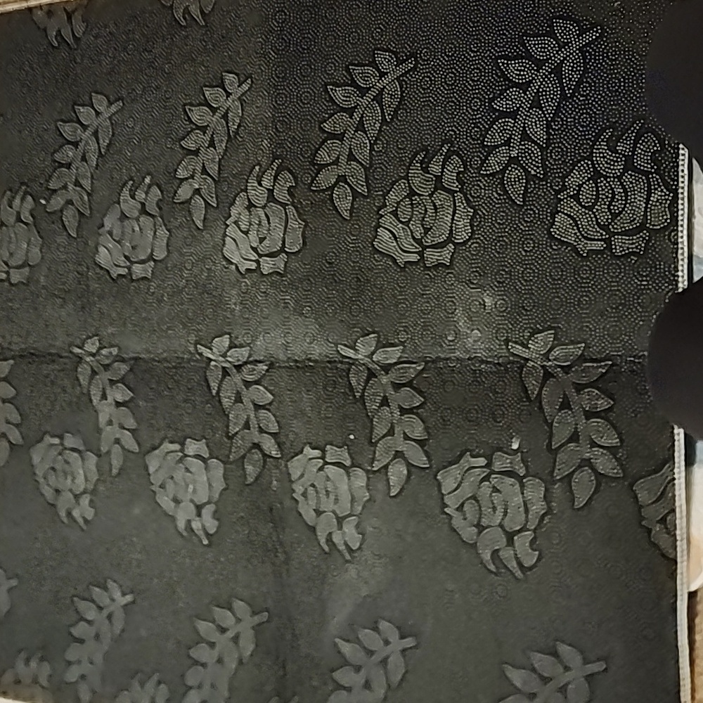 Bear Spade Pattern Bandana - Picture 2 of 3